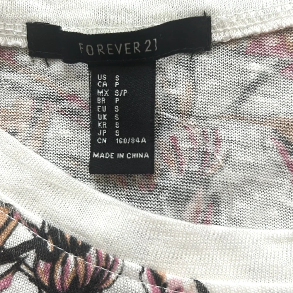 NWT Forever 21 100% Linen Tropical Print T Shirt - Picture 4 of 5